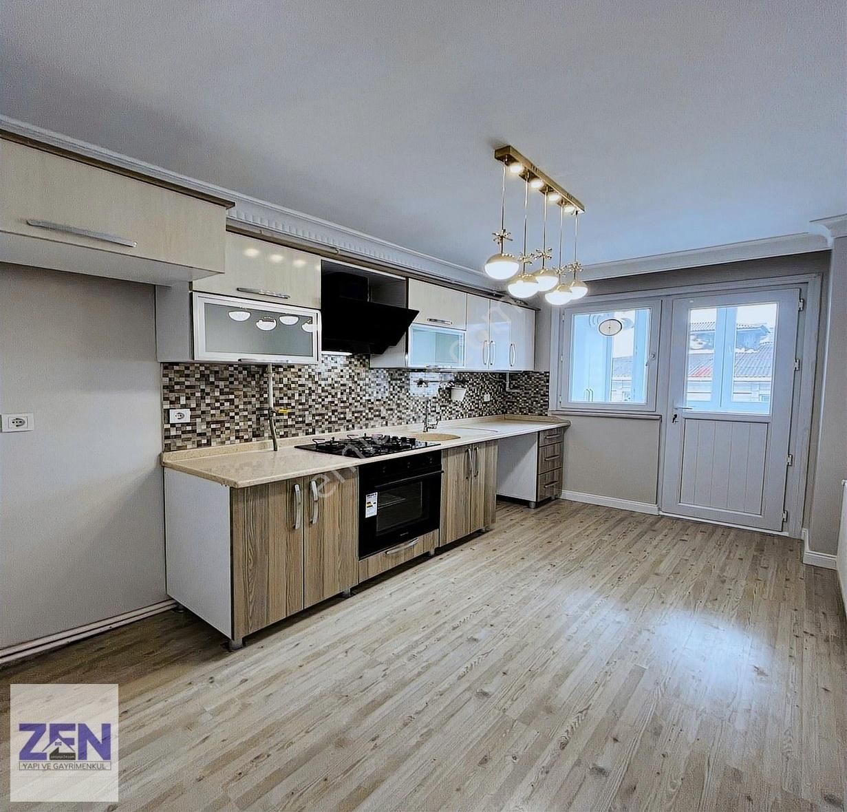 Metrobüse Çok Yakın Acil Satılık 3+1 Satılık Daire!!! - Görsel 4