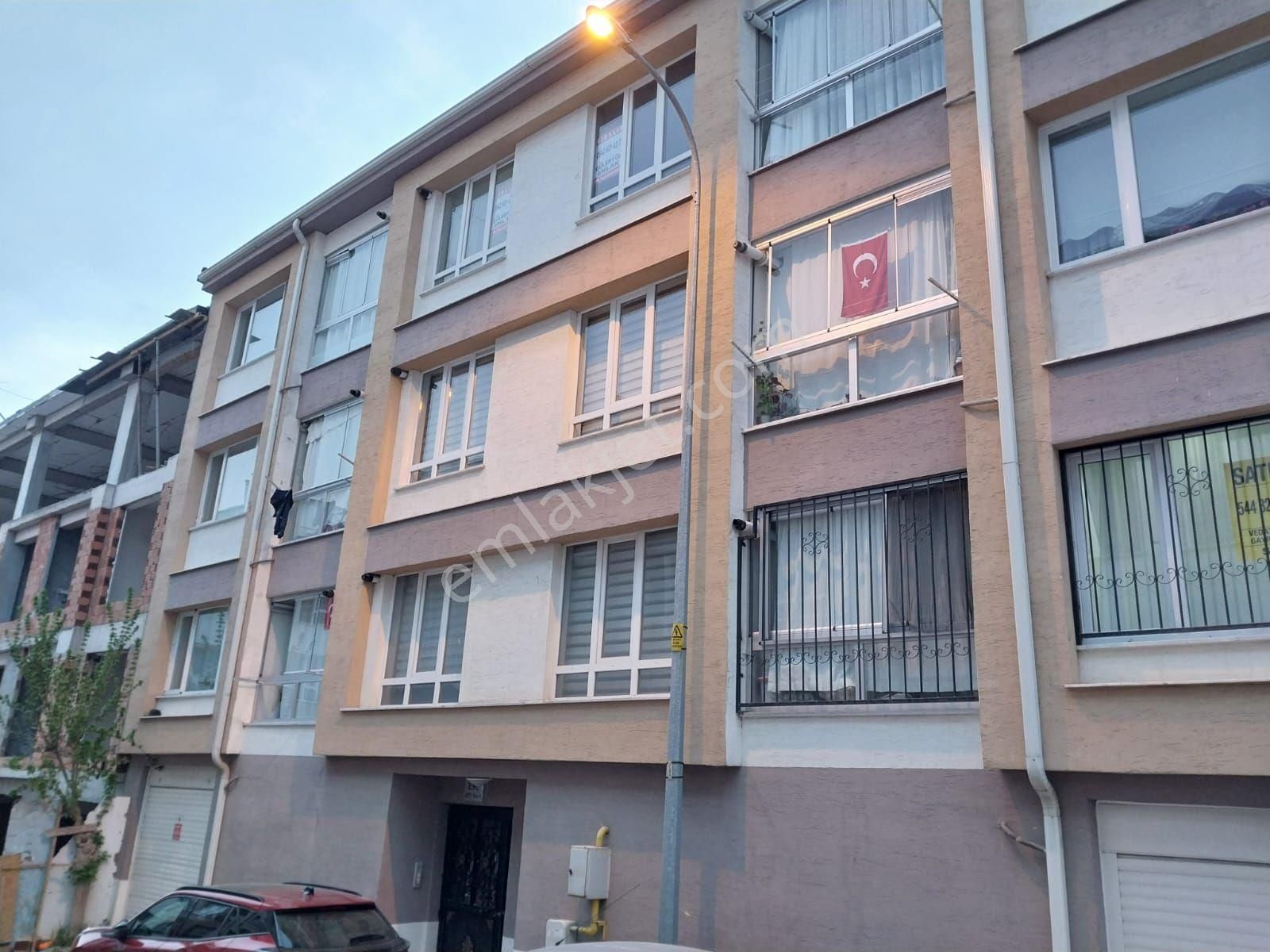 Sütlüce Mahallesi Ziya Gökalp Okulu Yanı Düzgün 1+1 Daire