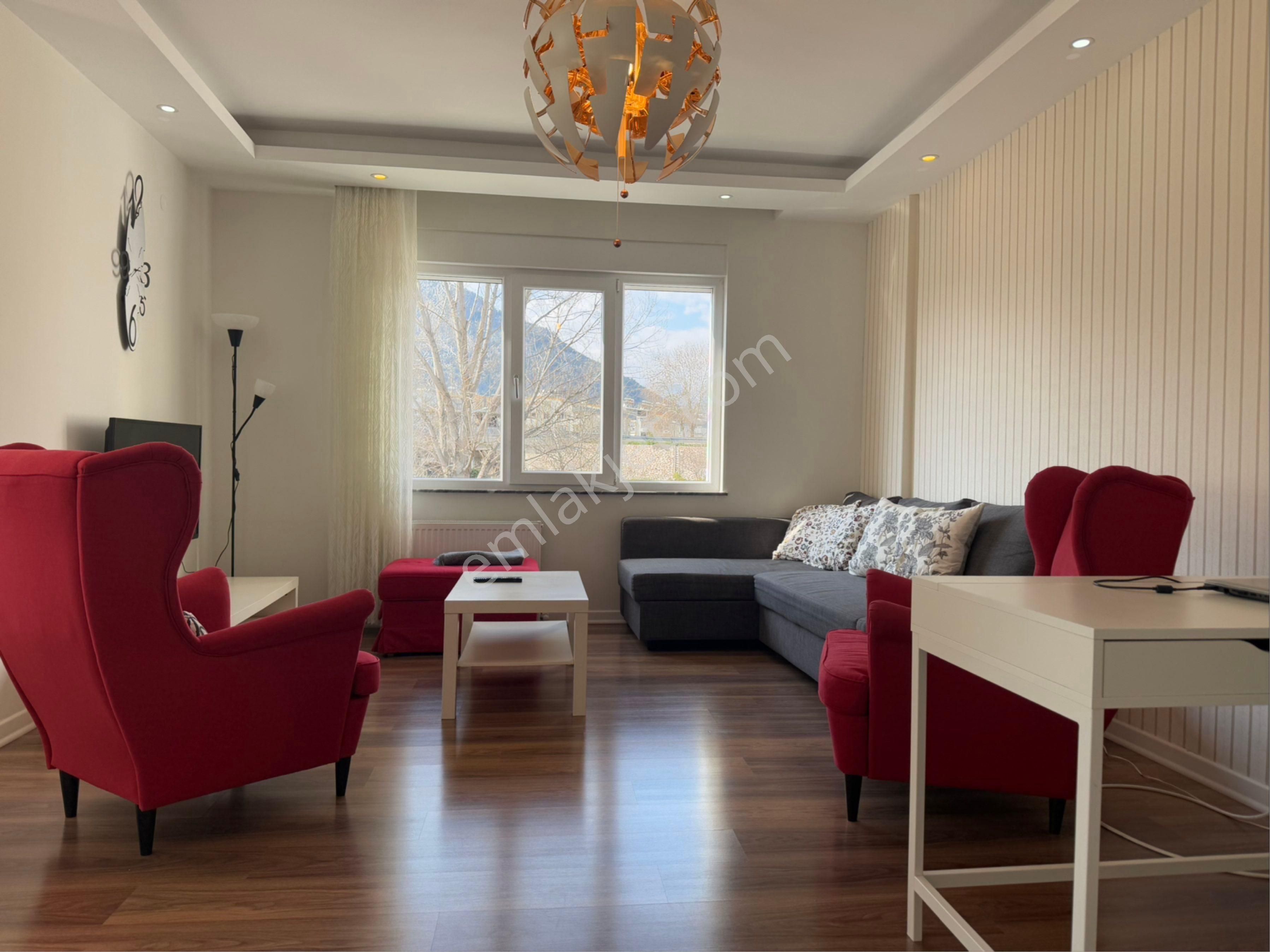 Liman’da Dağ Manzaralı Kapalı Mutfaklı Lüks Geniş 2+1