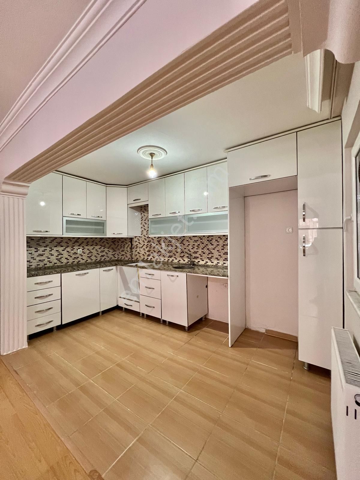 🏡saruhan Mahallesi 🏡 ✅2+1 120 M2 5 Katlının Zemin Katı ❇️ Kombi Dagalgazlı