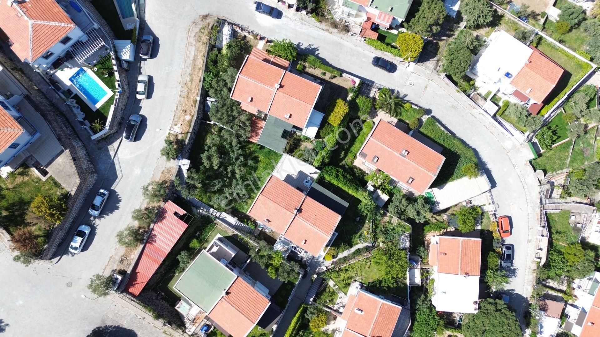 Turyap Foça'dan Satılık Bahçeli Dubleks Villa - Görsel 2