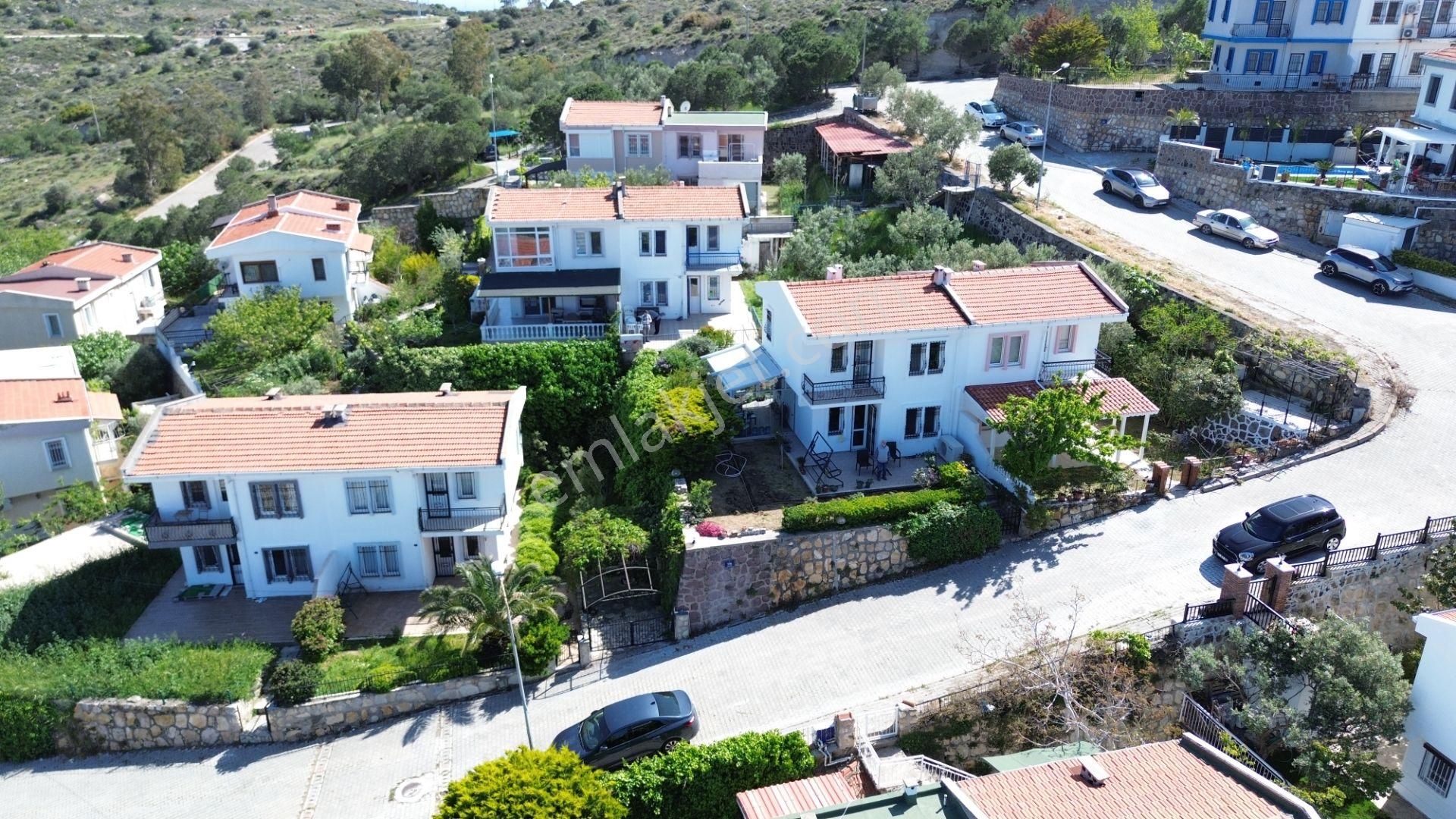 Turyap Foça'dan Satılık Bahçeli Dubleks Villa - Görsel 26