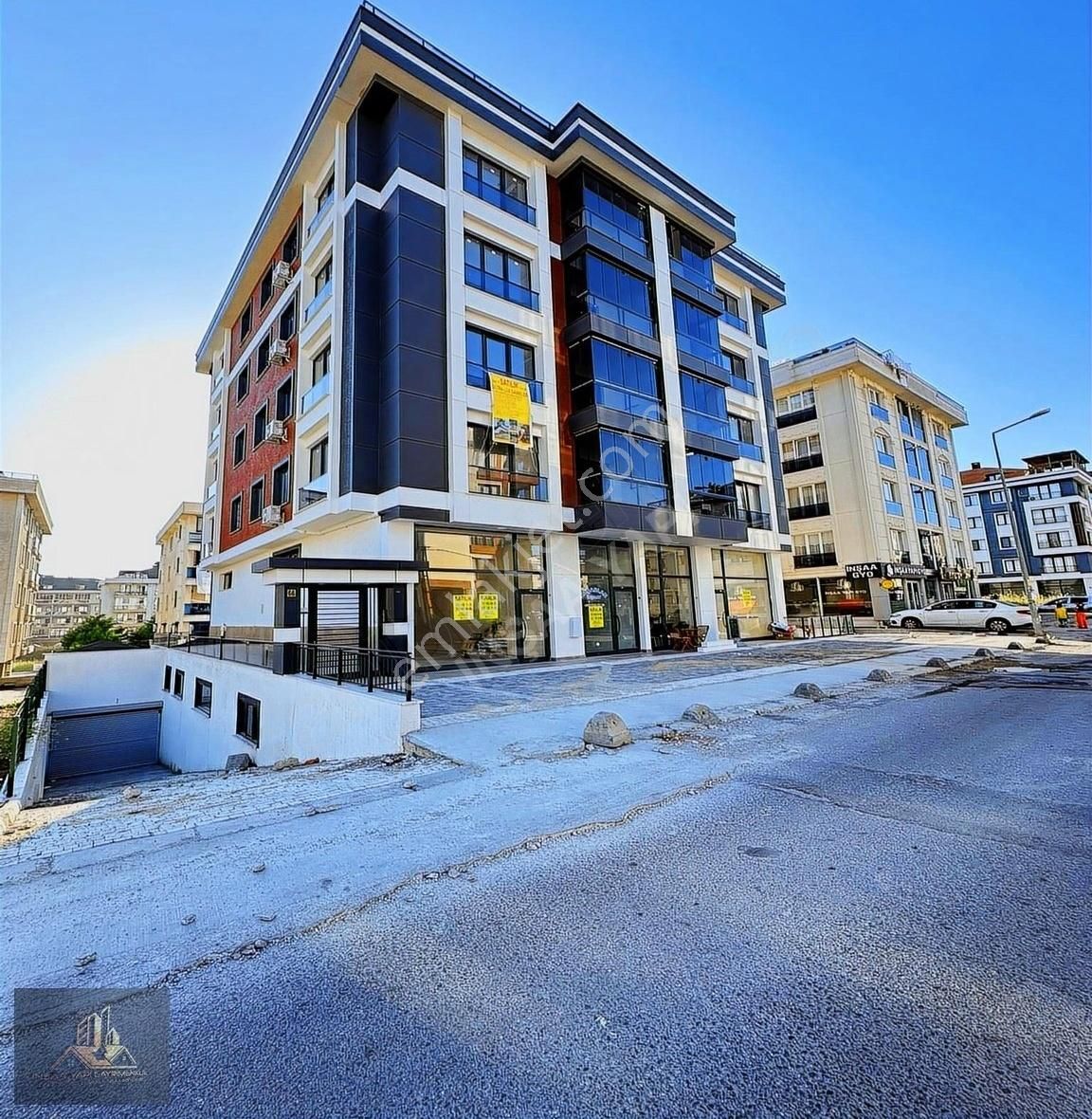 İnşa'dan Beylikdüzü Kavaklı'da 5+2 Dubleks Deniz Manzaralı Daire