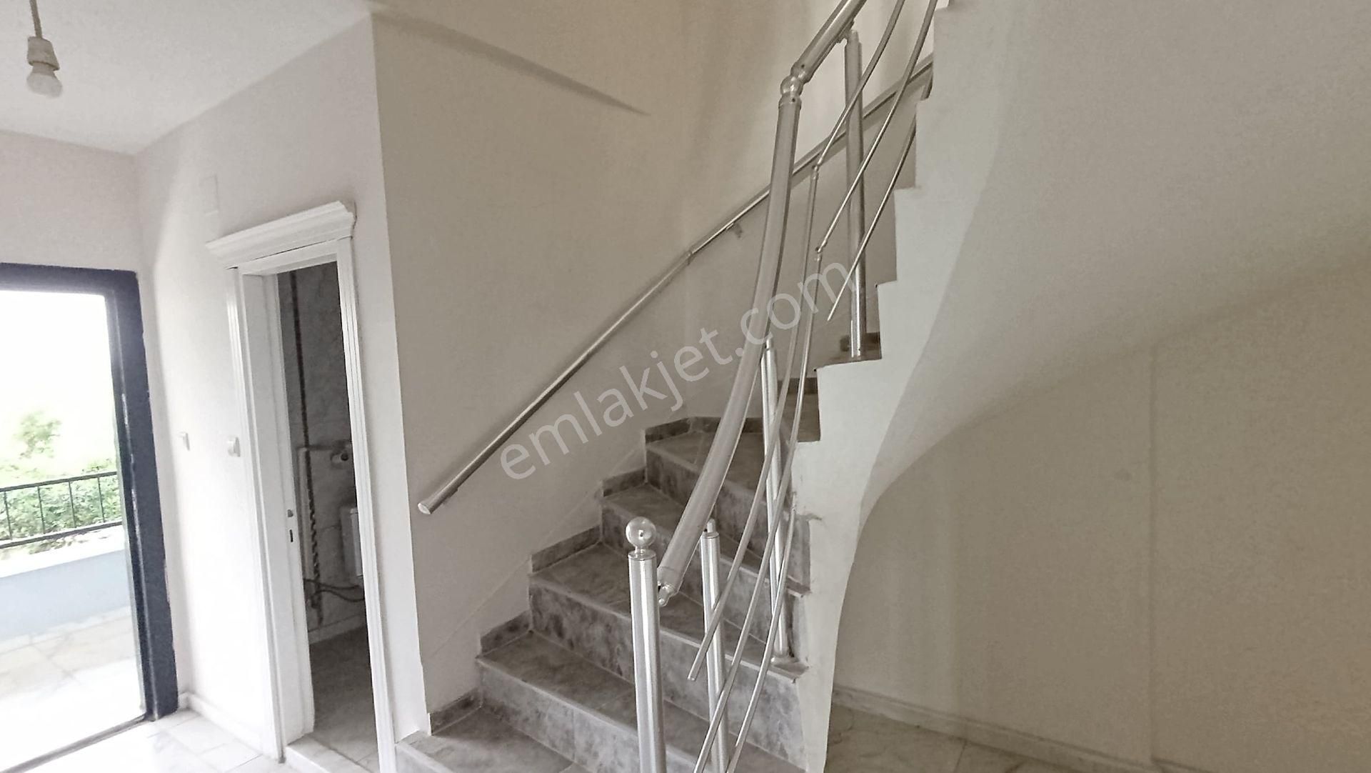 Remax Toros'tan Buluklu'da Triplex Villa - Görsel 13