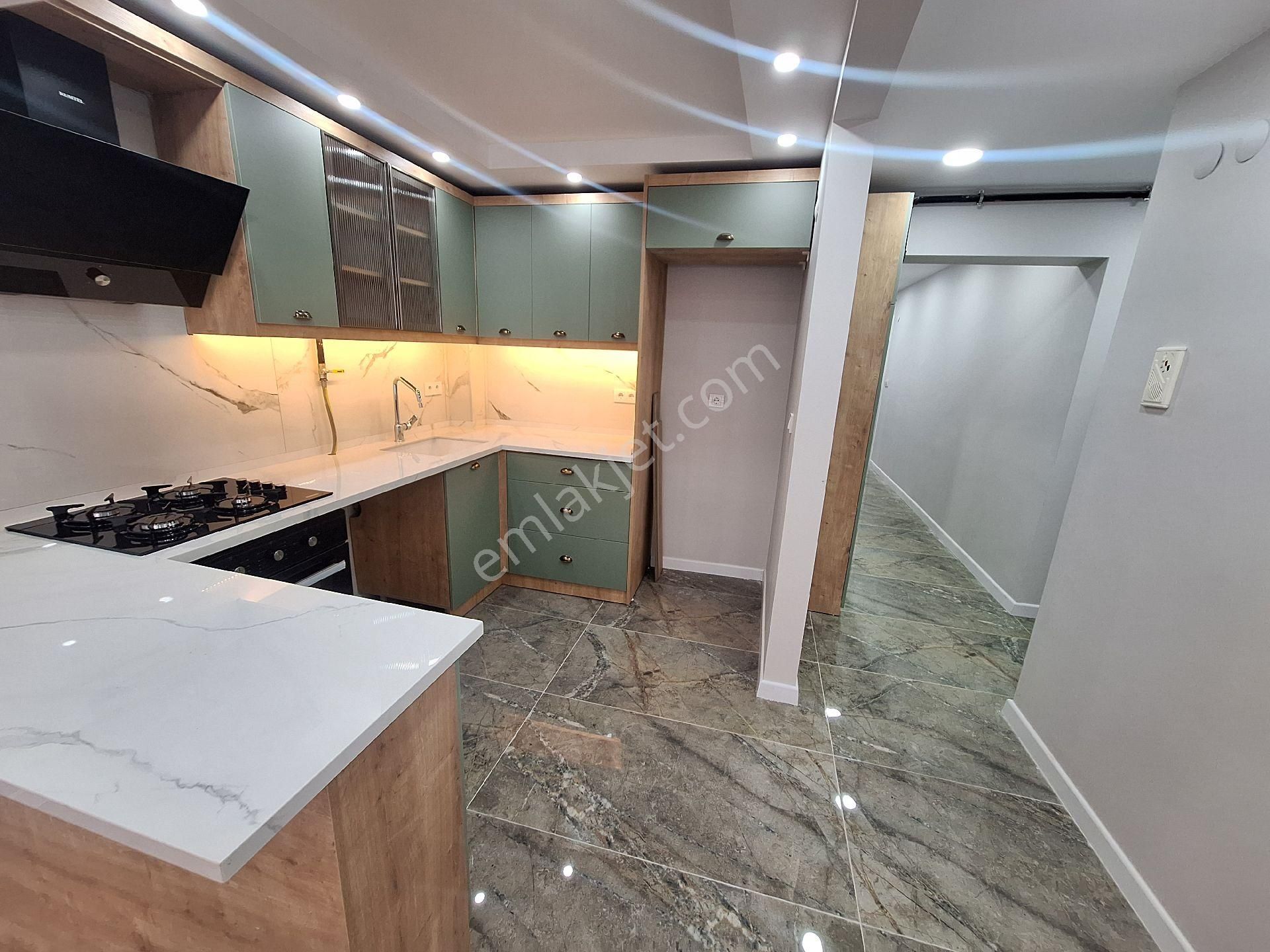 Hakimevlerin De 3+1 Doğalgazlı Ultra Lüks Bakımlı Çift Cephe Satılık Daire