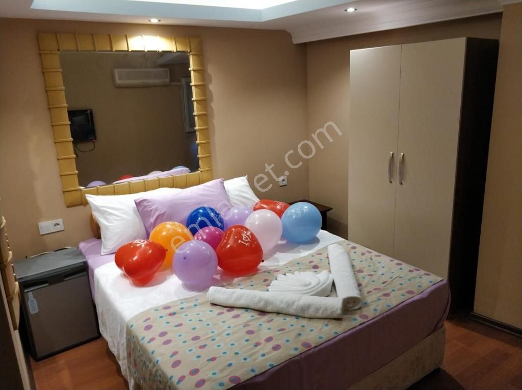 Antalya Çarşı Merkezi Kapalı Yolda Günlük Daire