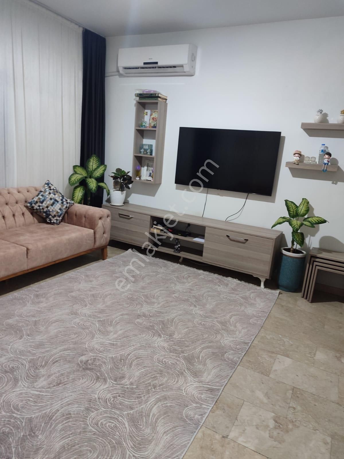 Lefkoşa Gönyeli Bölgesinde Eşyalı Kiralık 3+1 Daire