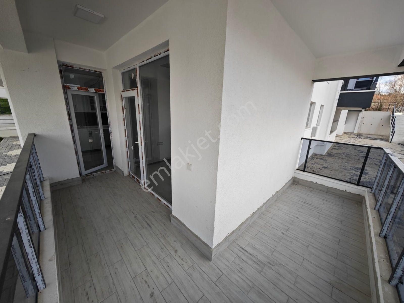 Beşikkaya'da At Çiftliği Yakınında Asansörlü 2+1 Satılık Sıfır Daire !! - Görsel 23