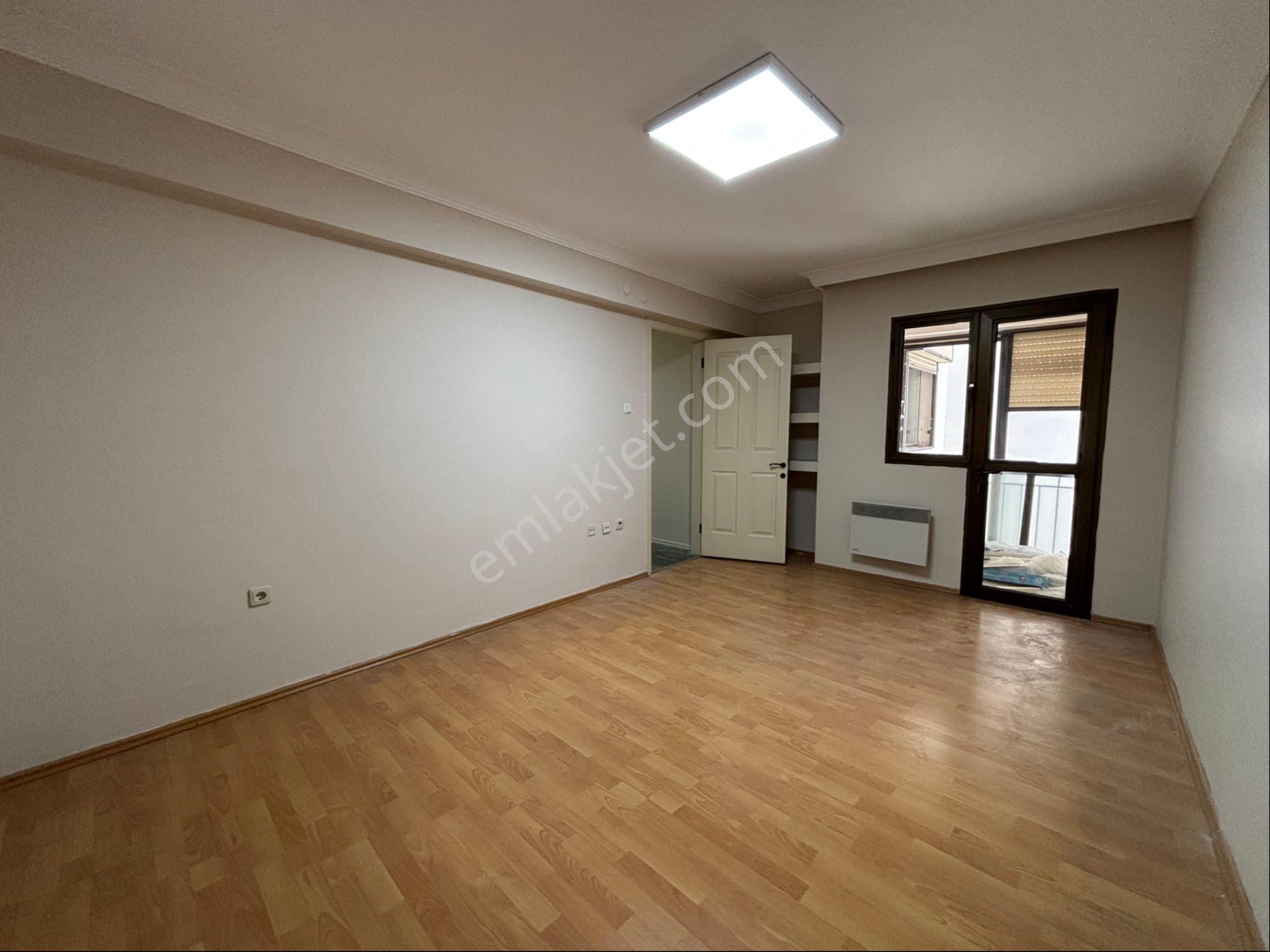 Alsancak Kordon Yakını Genç Binada 3+1 Kiralık Daire