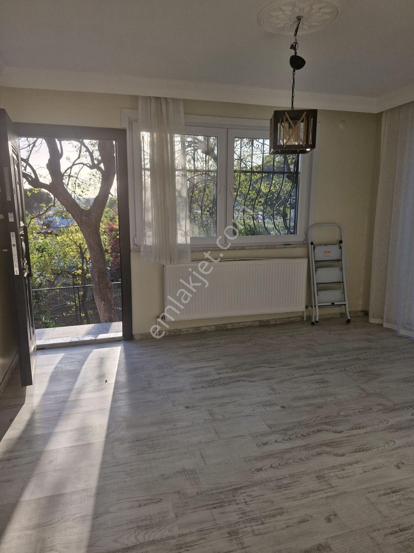 Beykoz Çiğdem'de Ana Cadde Üzerinde Kiralık İşyeri-büro