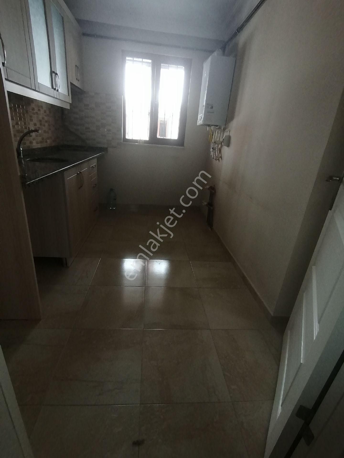 Ümraniye Atatürk Mahallesi Yamanevler Çarşıda Metro Yürüme Mesafesi Bekara Yabancı - Görsel 22