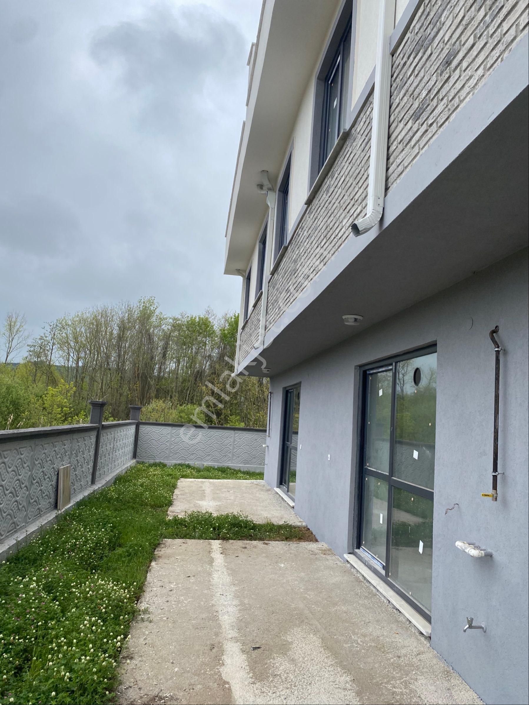 *** Bu Aya Özel Kaçırılmayacak Fırsat Villa - Daire Parasına 2+1 Satılık Tripleks Villa ***