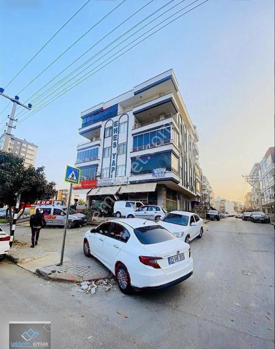 Yıldırım Gayrimenkul'den Selçuklarda 3+1 Satılık Daire