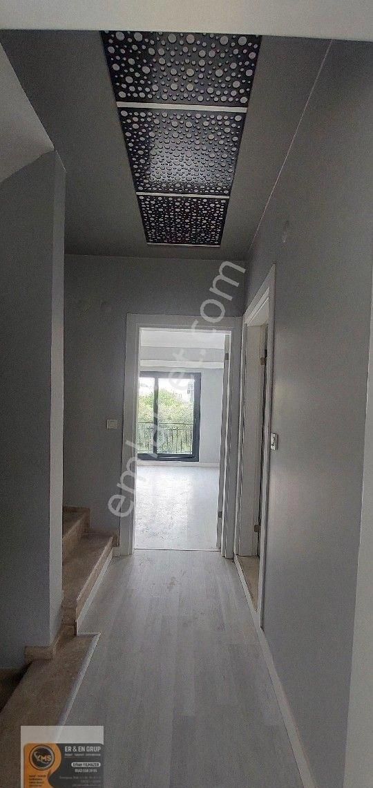 Dikili İsmetpaşa Mah Merkeze Yürüme Mesafesi Garaj Tarafinda Bahçeli Mutfak Ayri 3+1 Satılık Villa - Görsel 21