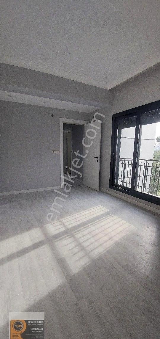 Dikili İsmetpaşa Mah Merkeze Yürüme Mesafesi Garaj Tarafinda Bahçeli Mutfak Ayri 3+1 Satılık Villa - Görsel 7