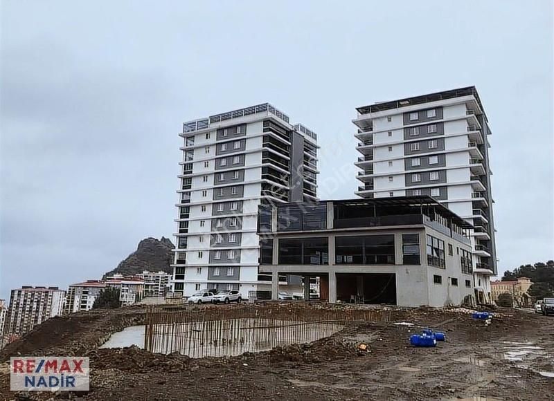 Remax Nadır'den Gedıkkaya Mah. Can Evler'de Lüks 2+1 Sıfır Daıre