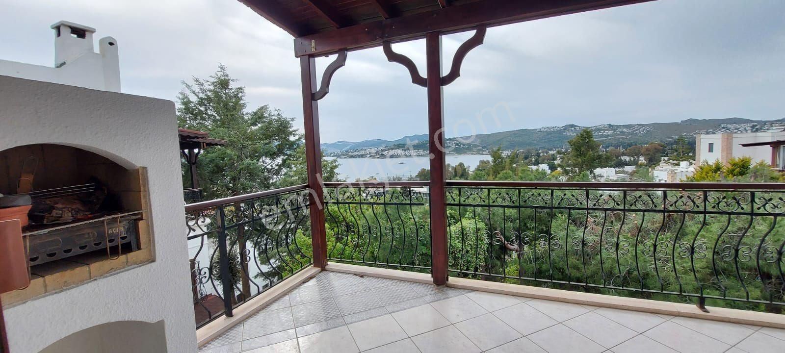 Bodrum Birezde Havuzlu Site İçerisinde Yıllık Kiralık