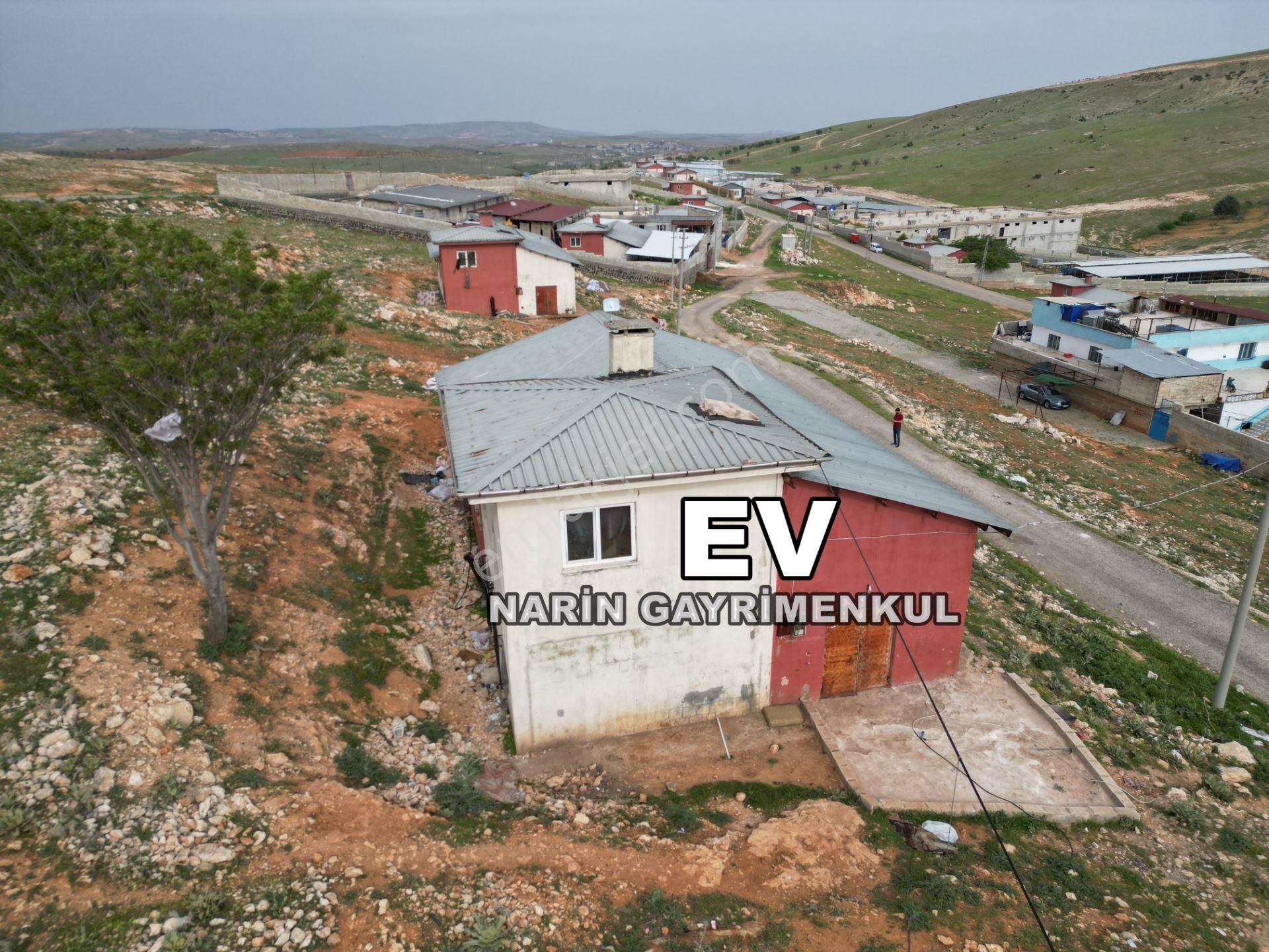 Oğuzeli Çaybaşı Mah. 2.586 M2 Ahır Yeri. Kapalı Alan Ve Ev Var - Görsel 5