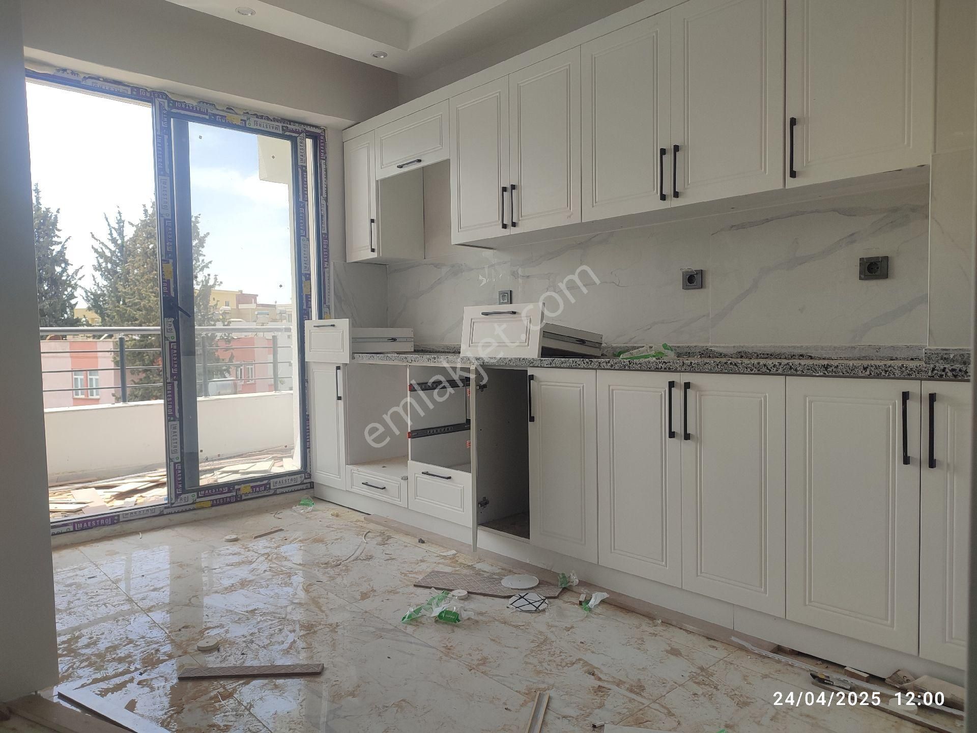 Alitaşı Mahallesi Gölbaşı Caddesinde Kiralık 2+1 Ofis