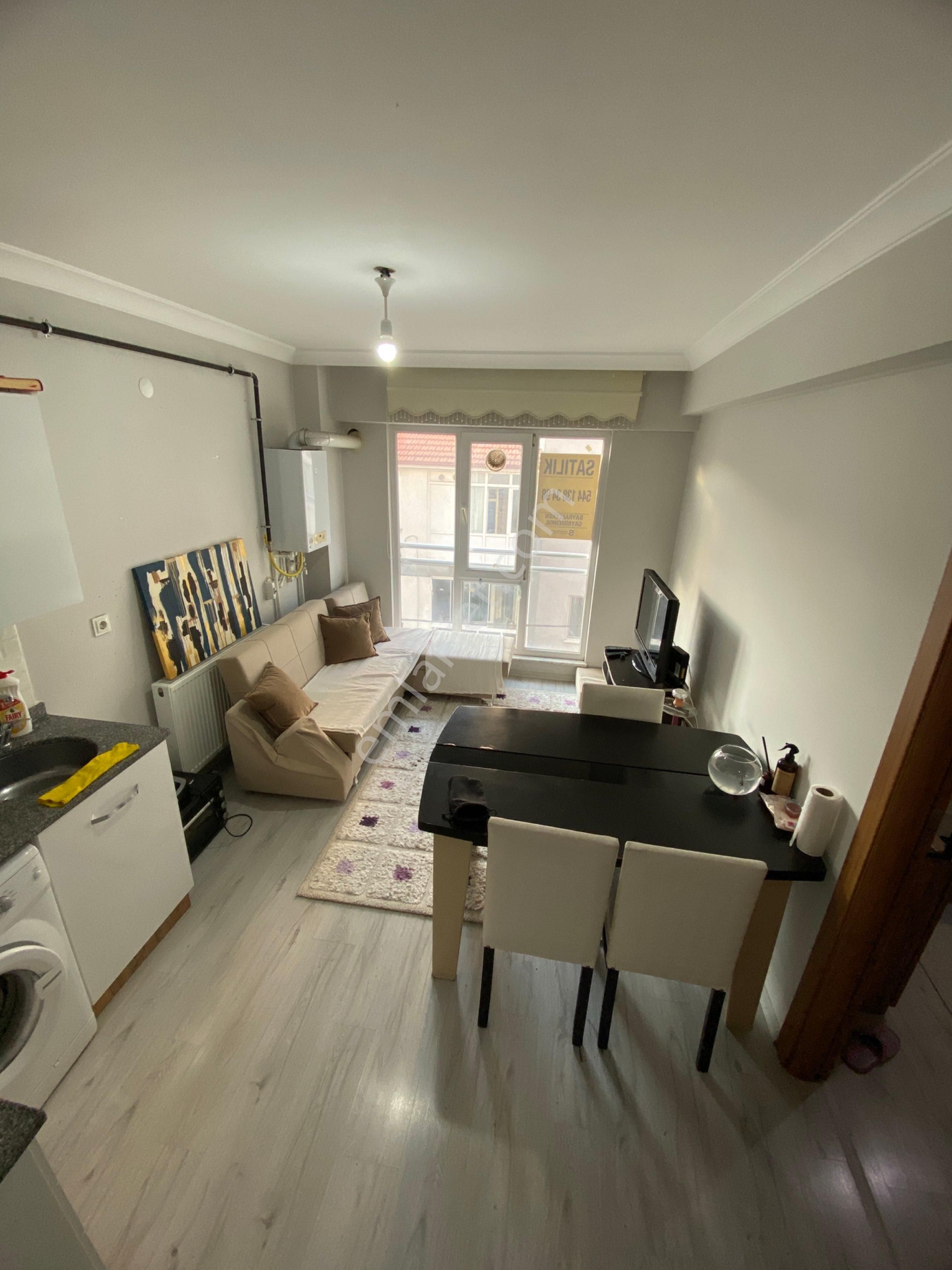 Bayrakçeken'den Tabaklar Mah 1+1 Eşyalı Yol Cepheli Daire