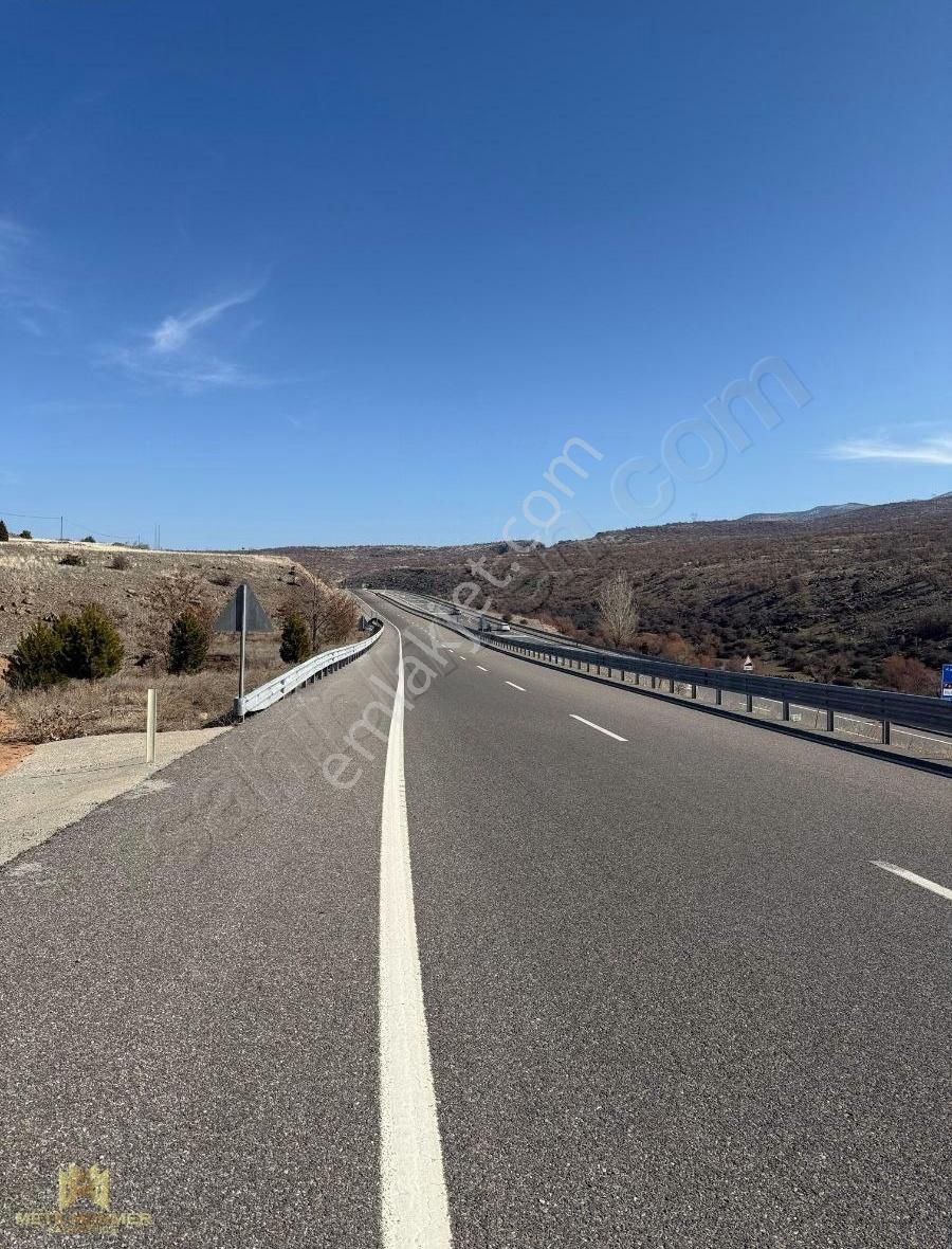 Konya Manavgat Yolu Üzerinde 4686 M2 Tarla Mete Mermer'den