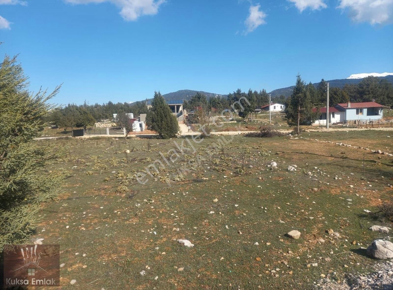 Muğla Seydikemer Ceylan Karabel Mevki 1300m2 Tarla