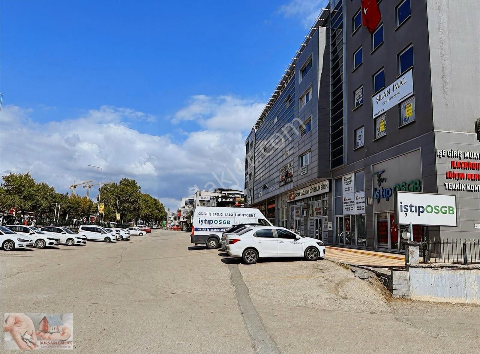 Mudanya Yoluna Cepheli Karaman Metro İstasyonu Karşısı Kiralık