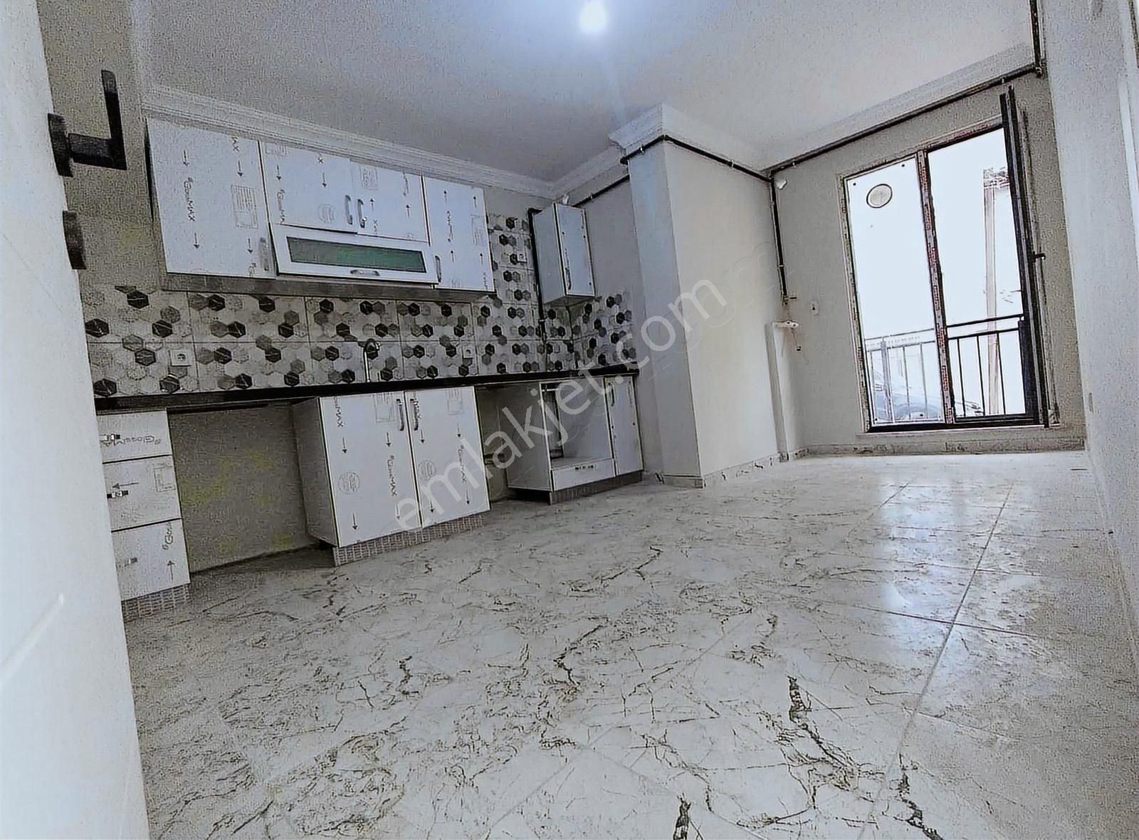 Kağıthane Merkez Ve Havalimanı Metro'ya 6'dk 2+1 100m2 Giriş Kat