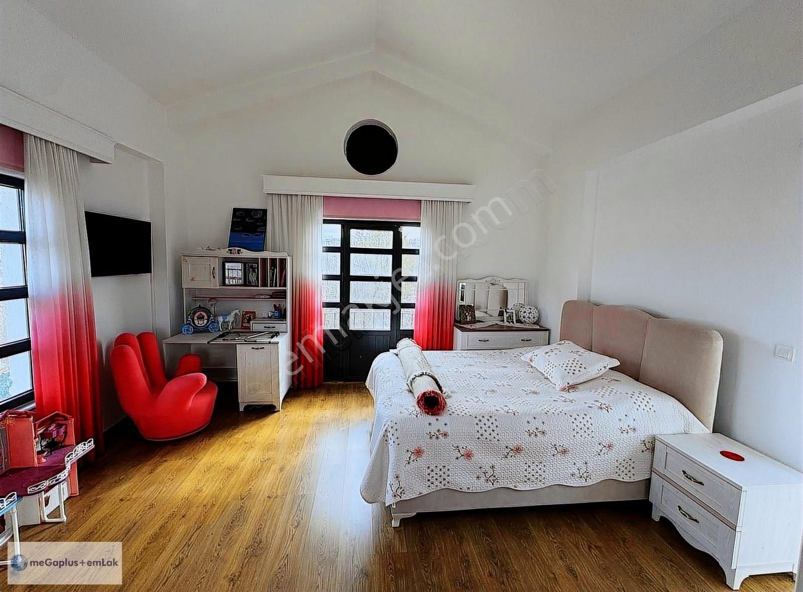 Şile Kumbaba Mahallesinde Çok Özel 450m2 Lüks 7+2 Havuzlu Villa - Görsel 4