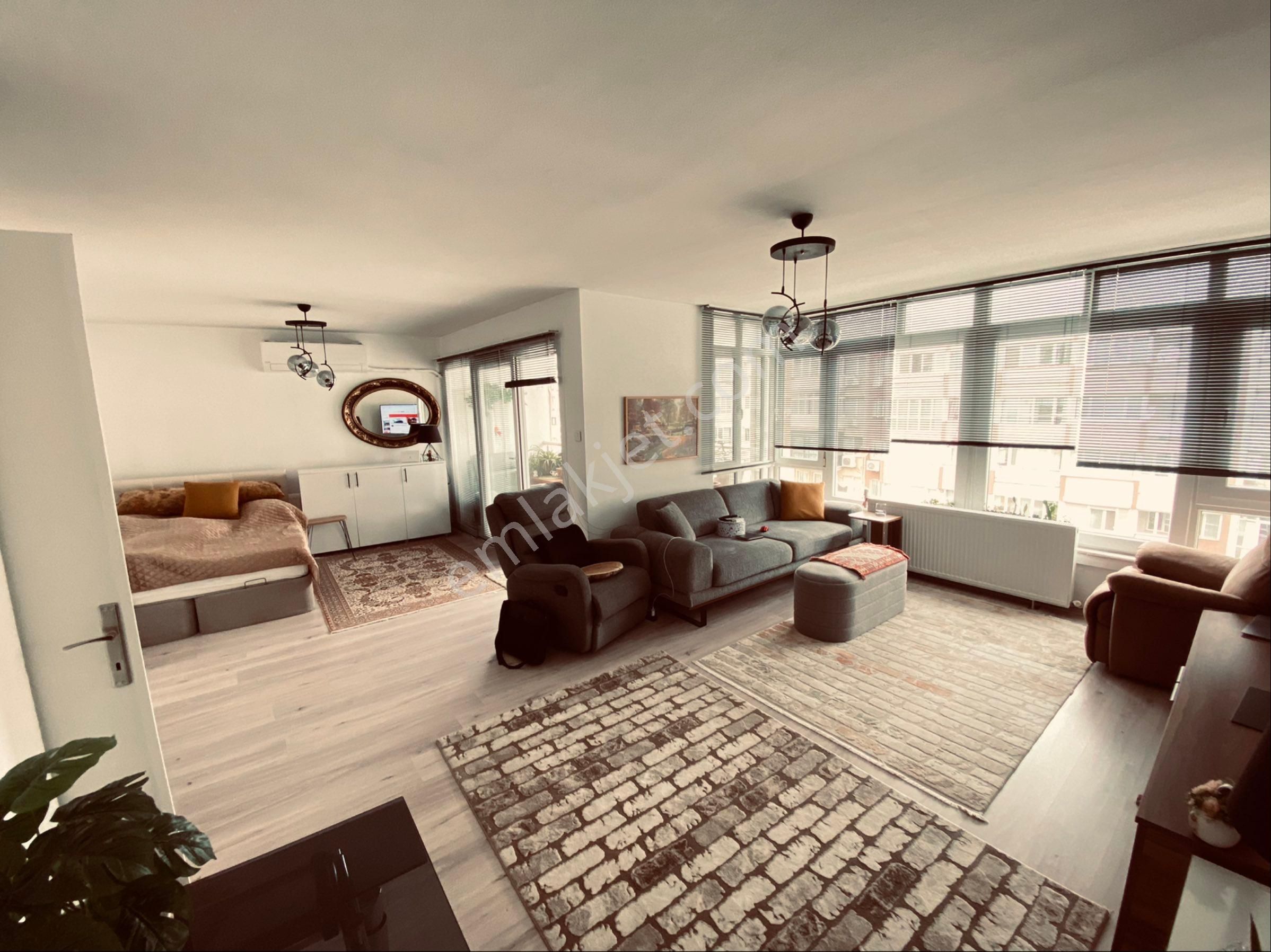 İnönü Cadde Üzerinde 3+1 130 M2 Asansörlü İçi Yapılı