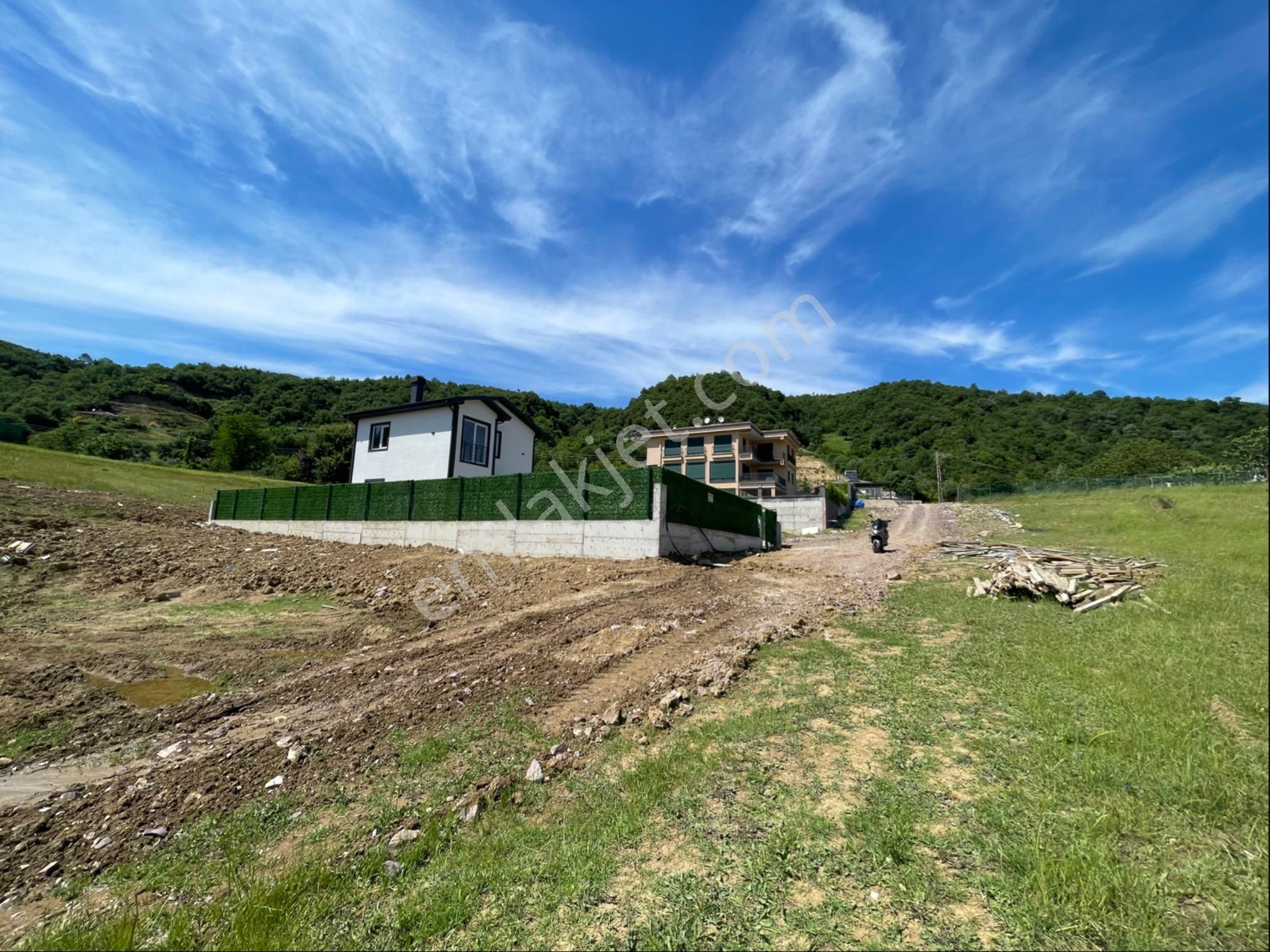 Yalova Termal Akköy 385 M2 Villa İmarlı Arsa
