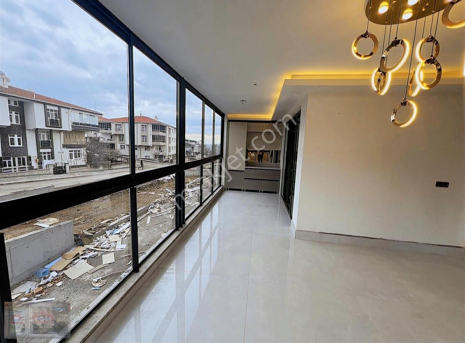 Ortadoğu'dan Satılık 4+1 Lüx Daire - Görsel 34