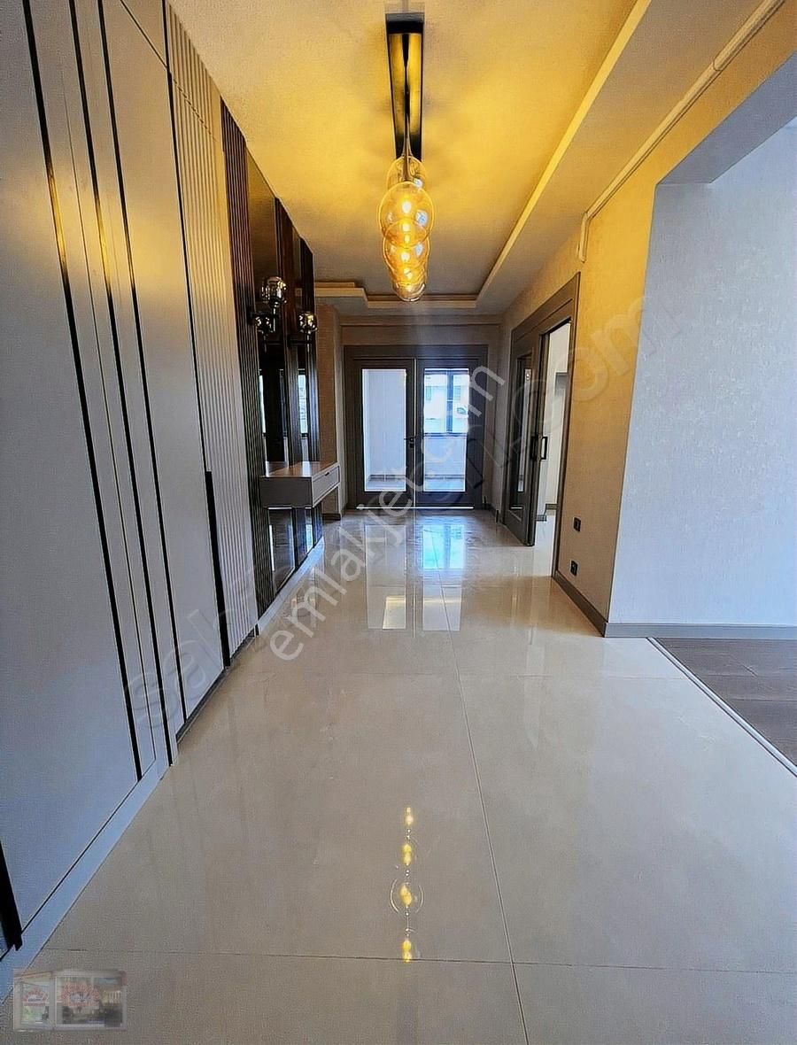 Ortadoğu'dan Satılık 4+1 Lüx Daire - Görsel 28