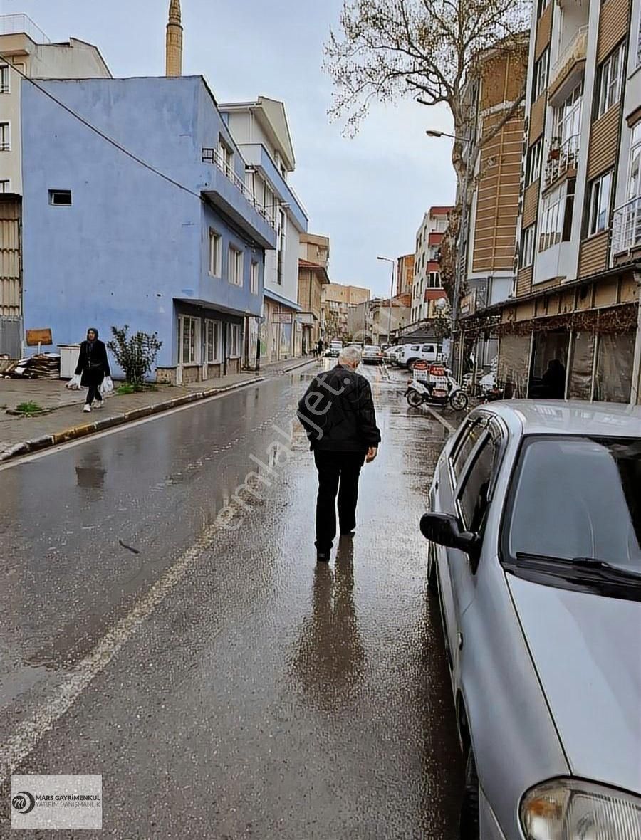 Vicdaniye Cadde Üzeri Arakat 2+1 Daire