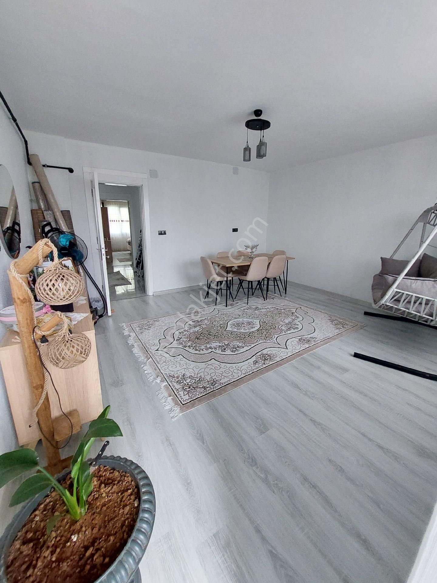 Bilge Emlaktan Çağdaş Mahalesınde Satılık 3.5 Katlı Müstakil Ev - Görsel 7