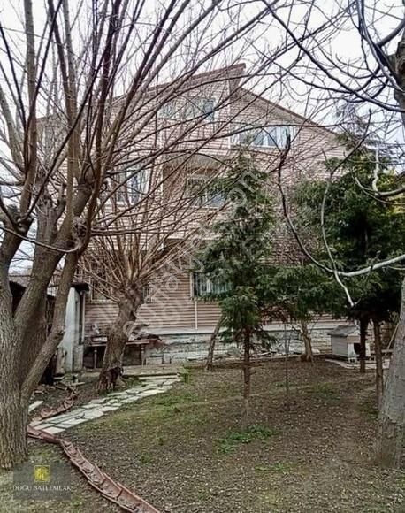 E-5 Cephe Kumburgaz Mevki 3 Daireli Bahçeli Müstakil Bina - Görsel 8