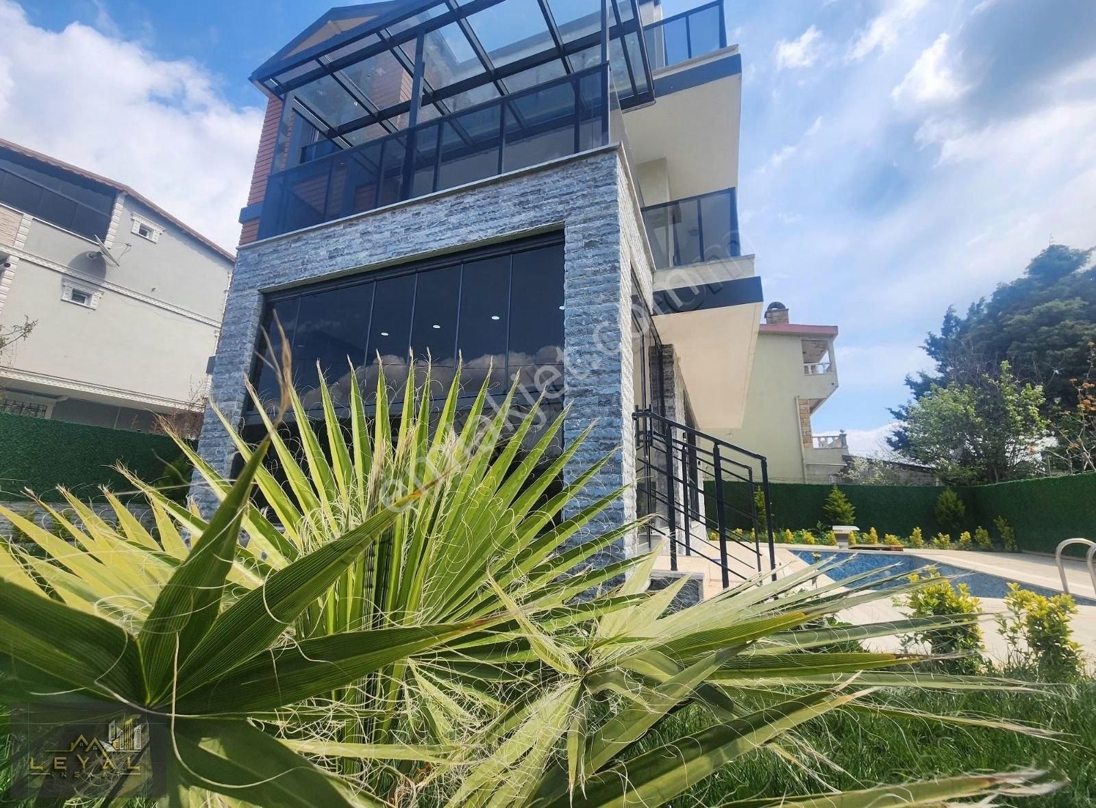 Leyal Gruptan Satılık Ultra Lüx Havuzlu Peyzajlı Villa - Görsel 10