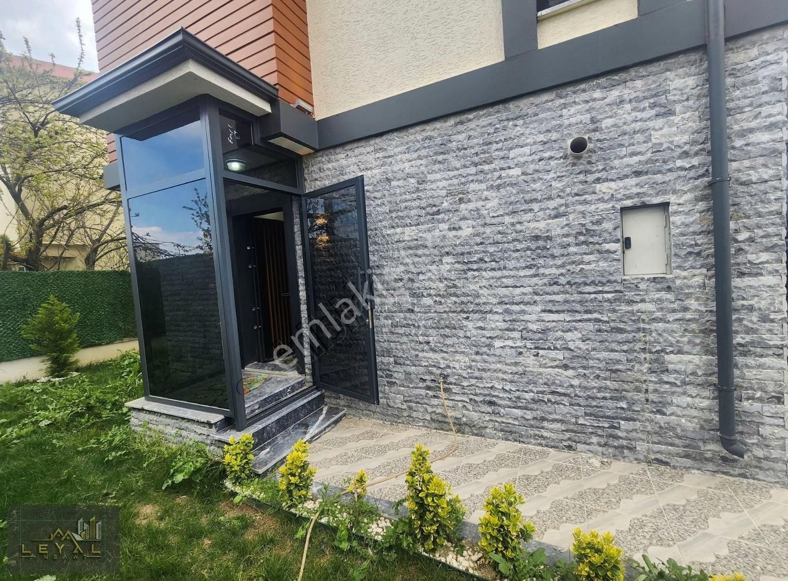 Leyal Gruptan Satılık Ultra Lüx Havuzlu Peyzajlı Villa - Görsel 12