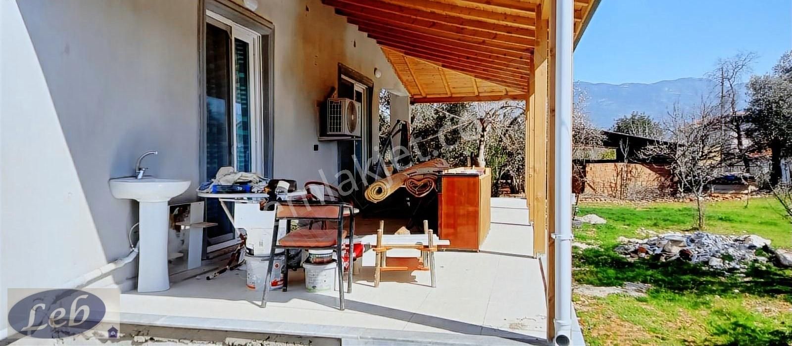 Seydikemer Eşen Mahalesinde İçinde Evi Olan Arazimiz Satılıktır