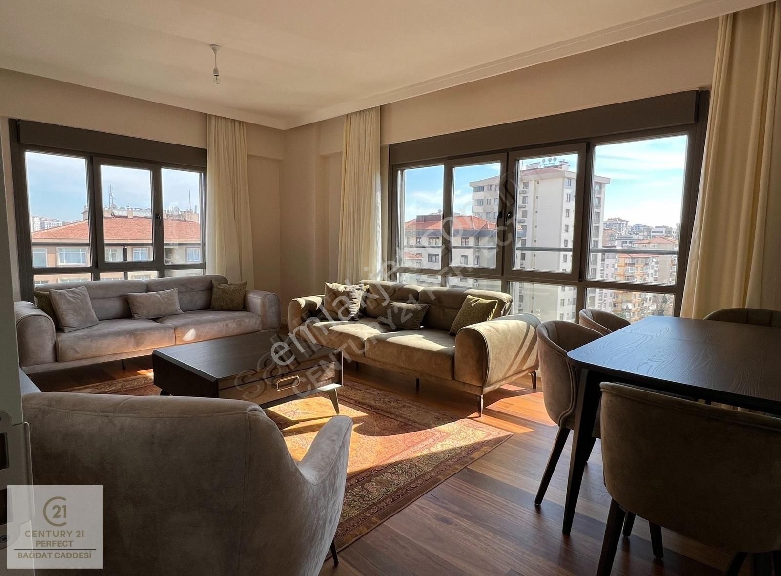 Kadıköy' De Peyzaj Manzaralı Satılık 3+1 Fırsat Daire 128 M2