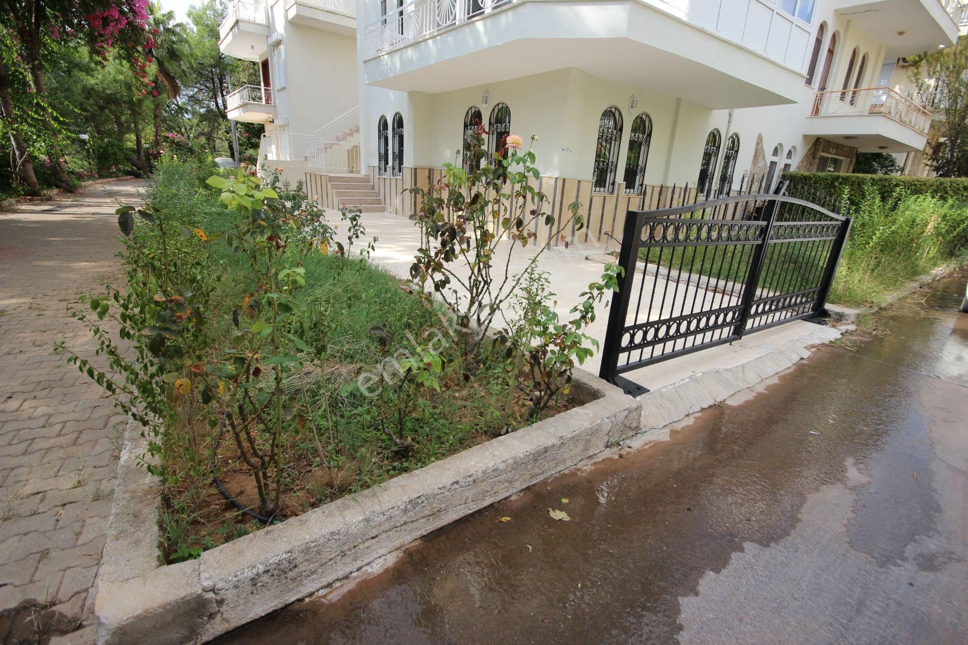 Muhteşem Doğa Manzaralı Havuzlu Bakımlı Villa - Görsel 29