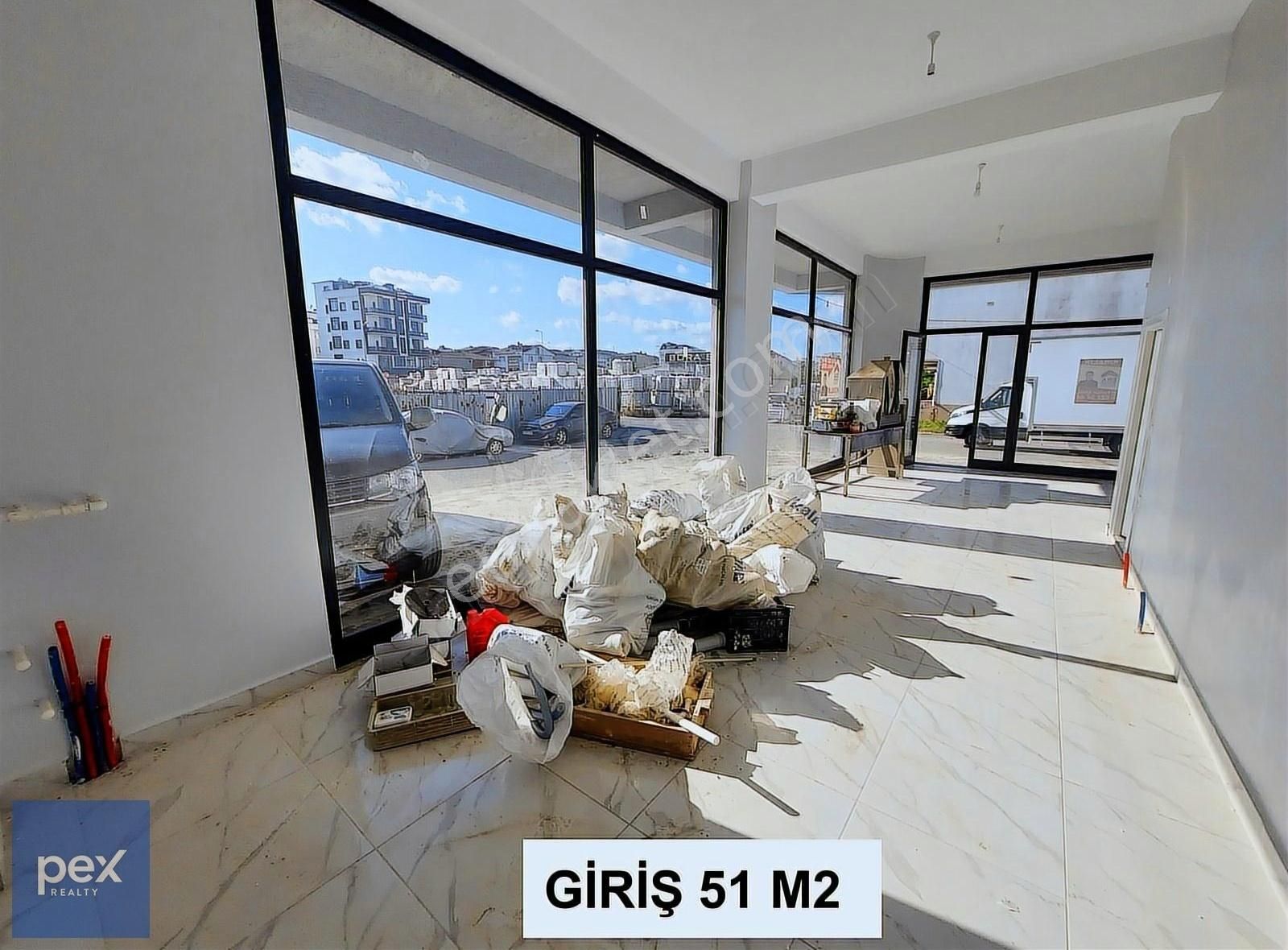 Sultanbeyli Mimarsinan Mah. İskanlı 101 M2 Dükkan-depo