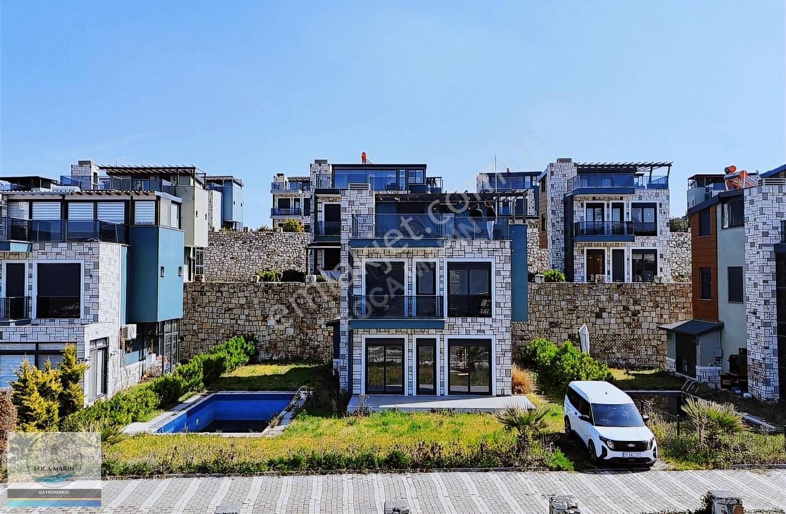 Reva Villaları Deniz Manzaralı 4+1 Havuzlu Tripleks Villa
