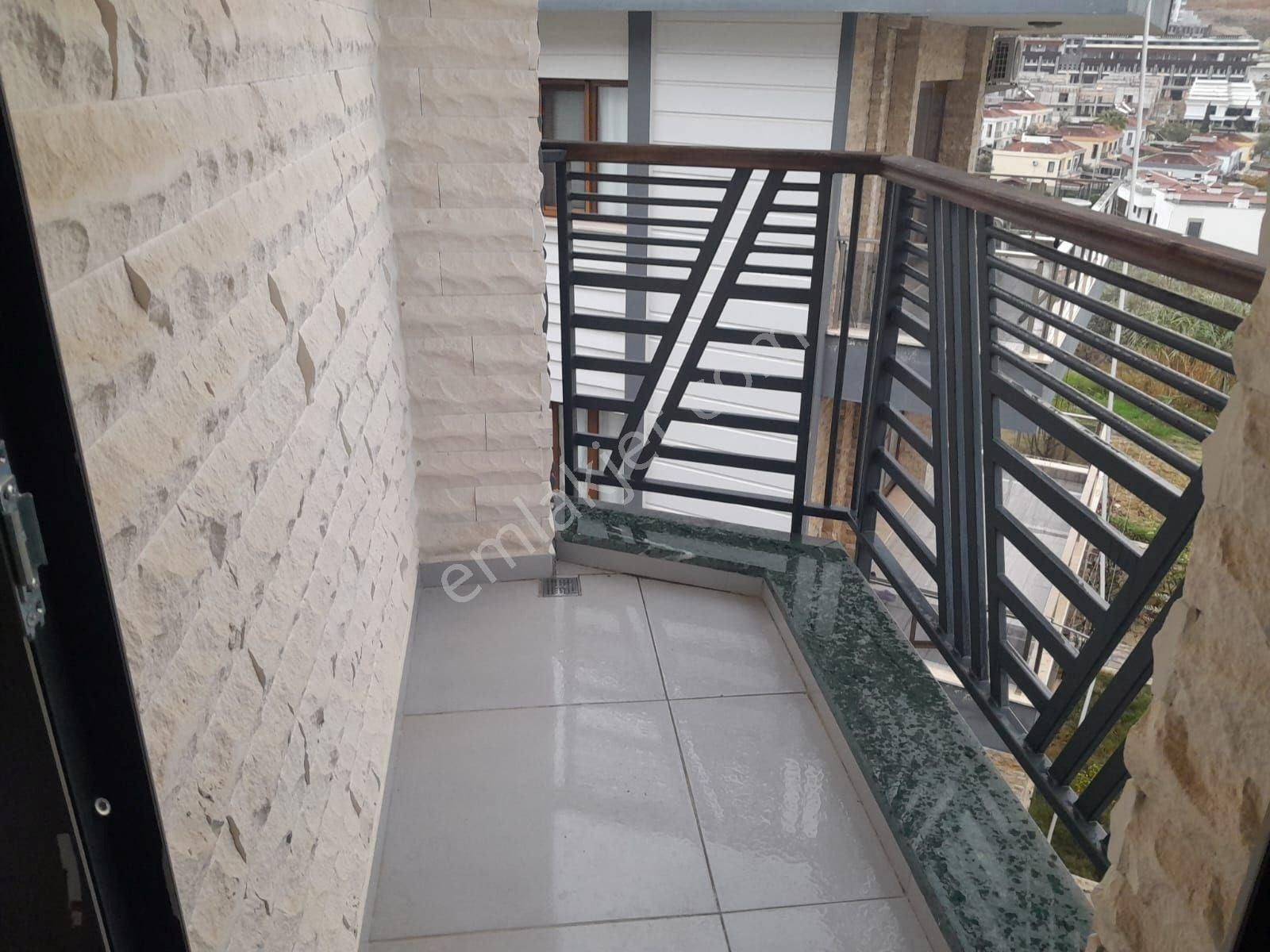 Kuşadası Kadınlar Denizi Satılık 4+1 Dublex Villa - Görsel 18