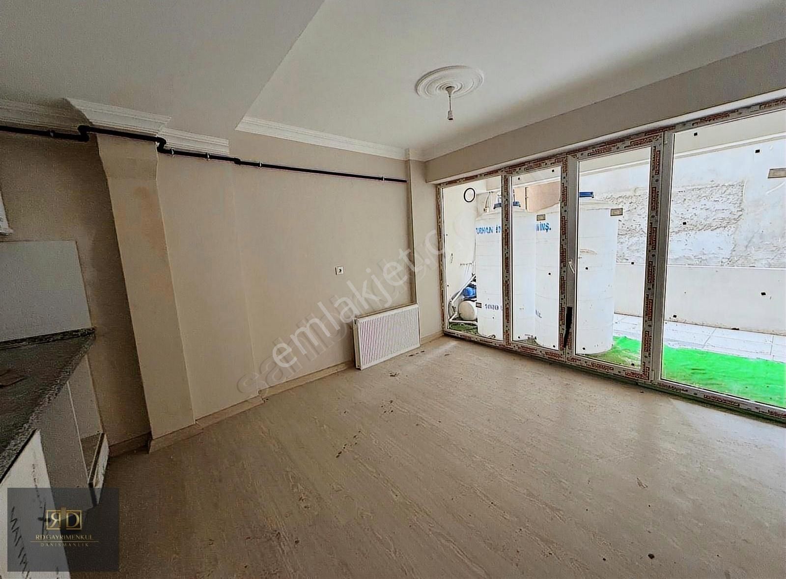 Sultan Selim Mah. De 2+1 Satılık 60 M2 Daire