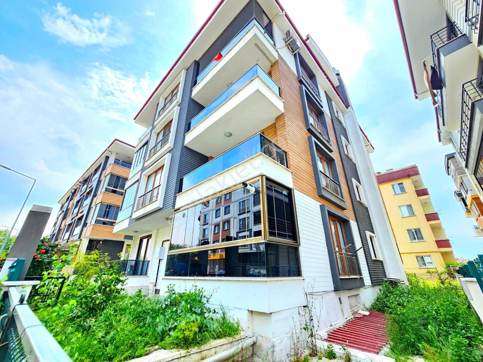 ▶ ▶akçay Körfez'den Full Eşyalı Ön Cephe Ara Kat 3+1 Satılık Lüks Daire