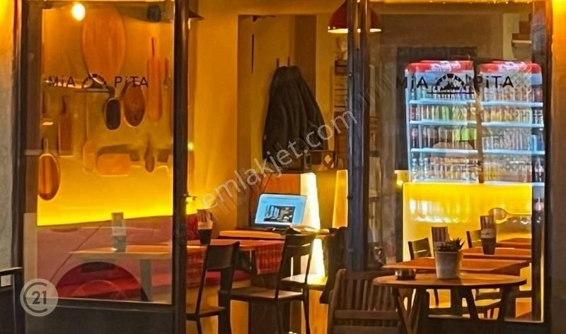 Century 21 Den Bodrum Marinaya Yakın İşlek Bölge'de Restaurant.