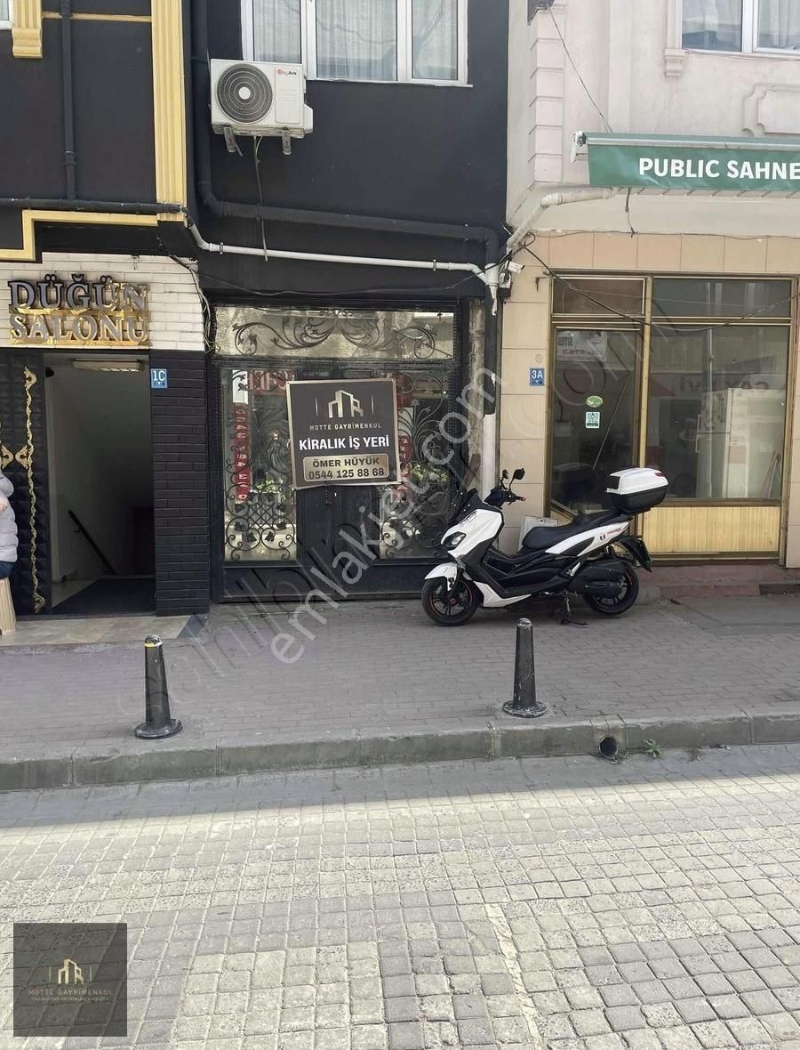 Çorlu Şehir Merkezinde Mükemmel Konumlu Düz Ayak Girişli Dükkan
