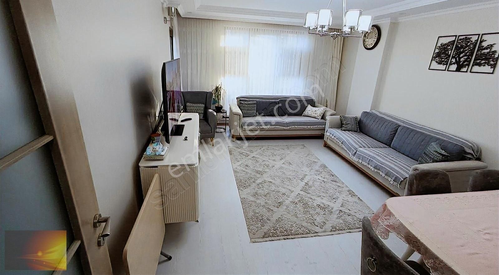Eyüp Çırçır M7 Metroya Yakın Site İçinde Satılık 2+1 Daire