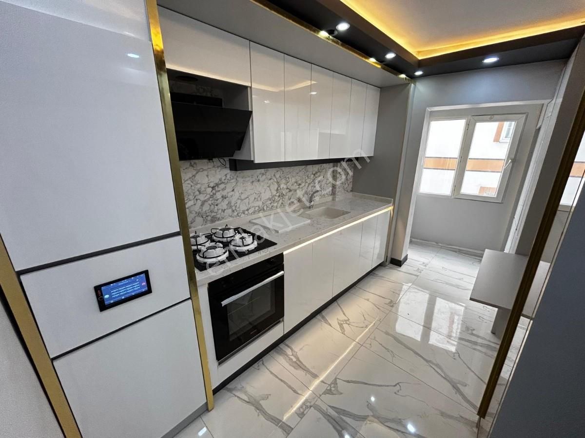 Sincan Mareşal Çakmak Mah 2+1 Lüks Yapılı Bağımsız Satılık Daire